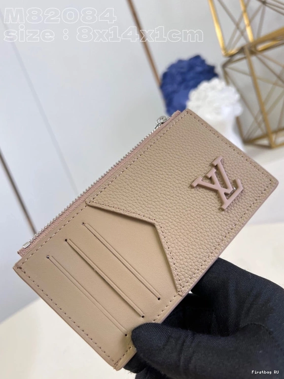 First bag LOUIS CARD COIN VUITTON HOLDER 0803